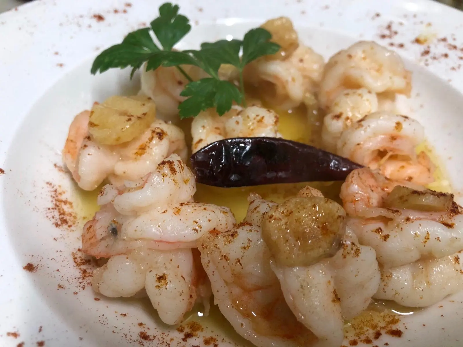 gambas al ajillo tapa caliente restaurante apz placa catalunya